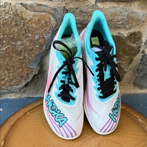 Hoka NWOT Unisex Crescendo MD 2 Racing Sneakers in White/Cielo blue W 9.5/M 8